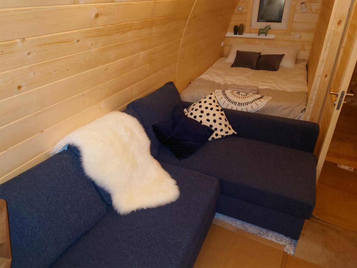 Hallstahammar Cosy Cabin מראה חיצוני תמונה