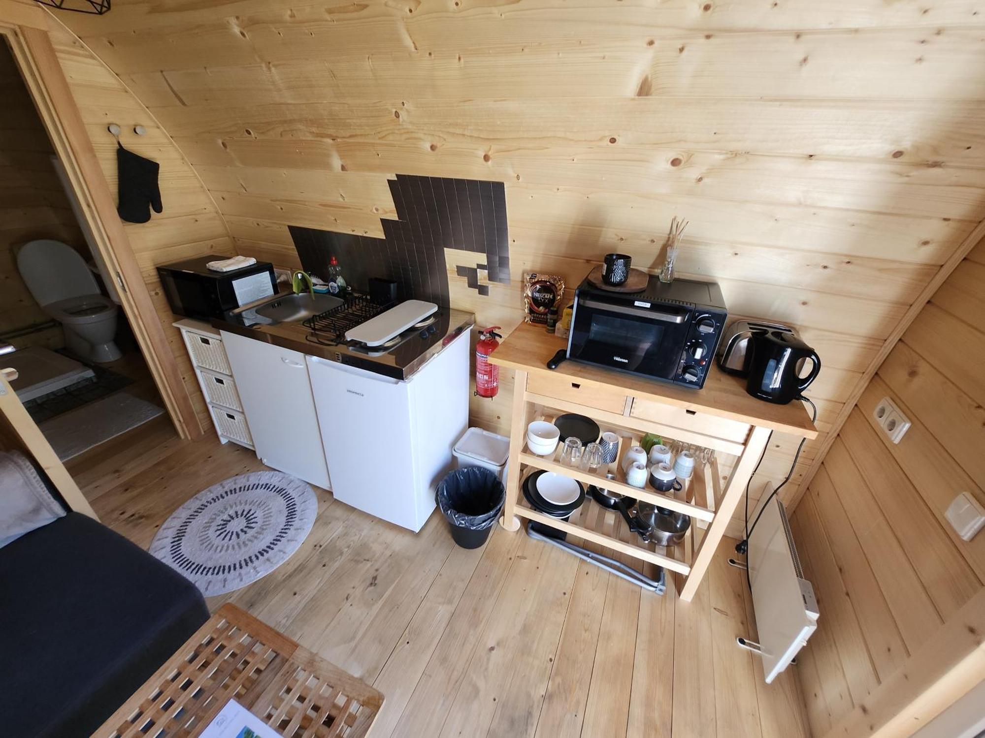 Hallstahammar Cosy Cabin מראה חיצוני תמונה